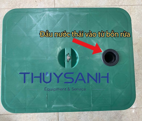 Bể tách mỡ nhựa 3 ngăn có đầu lắp cho ống nước thải