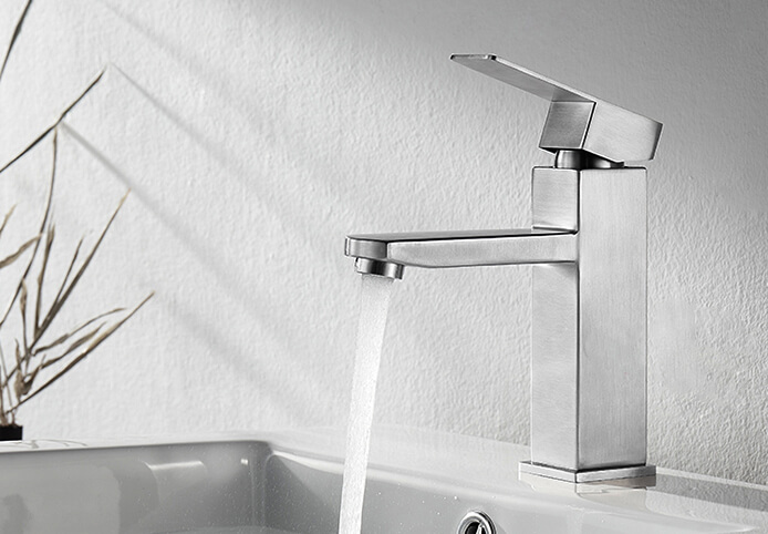 Vòi lavabo nóng lạnh model RM03
