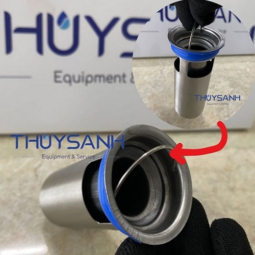 Cốc ngăn mùi dễ dàng tháo lắp với tay xách tiện lợi