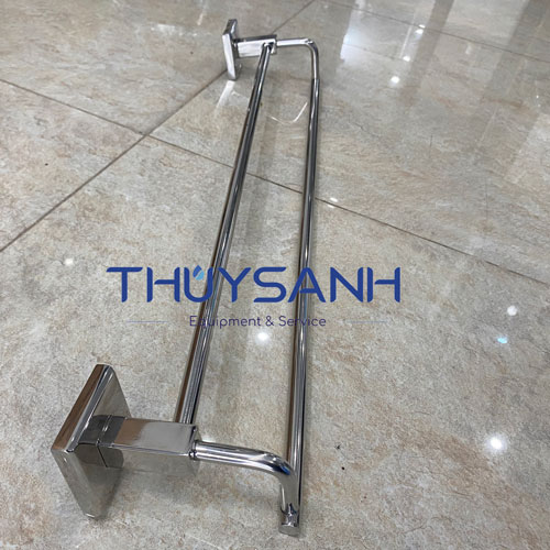 Vắt khăn đôi chân vuông có thiết kế đơn giản