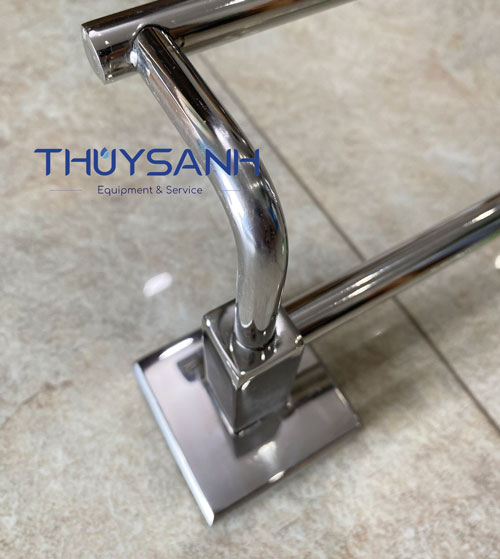 Vắt khăn đôi đế vuông làm từ inox 304 sáng bóng