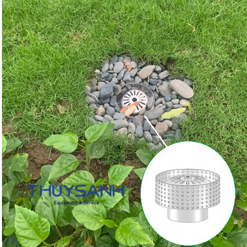 Mặt trên nên kết hợp rải sỏi xung quanh tăng hiệu quả thoát nước, chắn rác